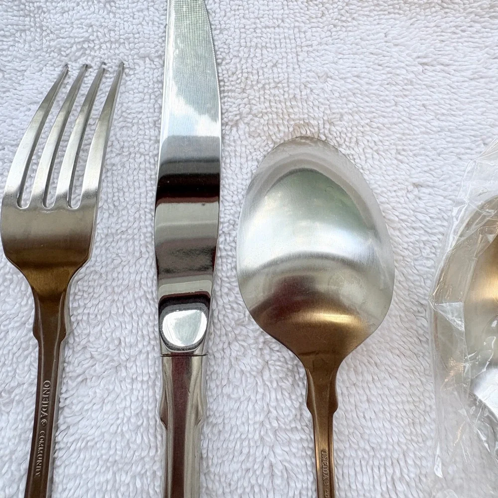 Oneida Community Valley Forge Stainless Flatware 5 Pc. Place Setting Silverware